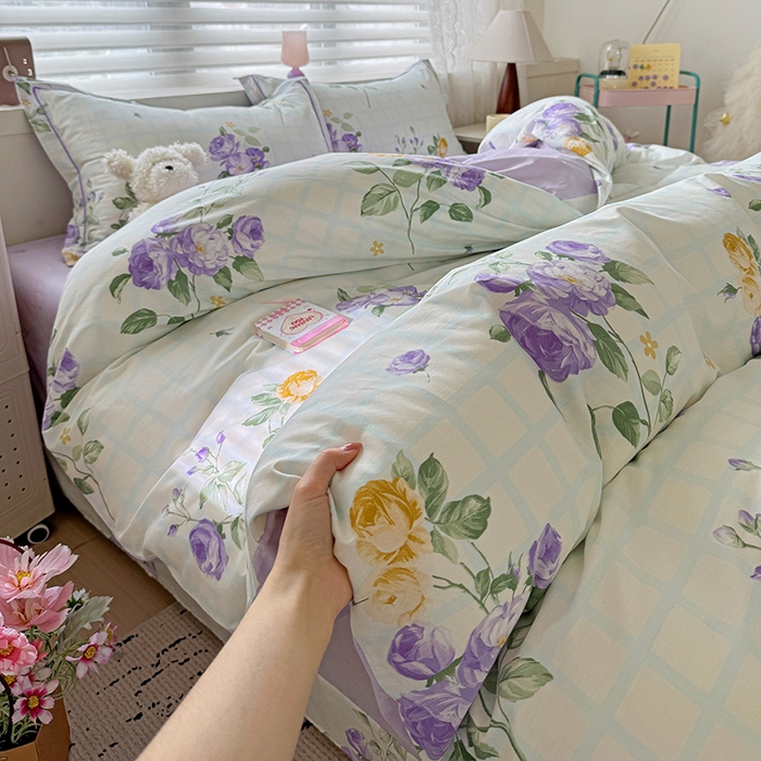 91家纺网 家纺一手货源 找家纺 乐童 2024新款直播爆款13070纯棉印花吊边款一字绣四件套第八波紫萱花