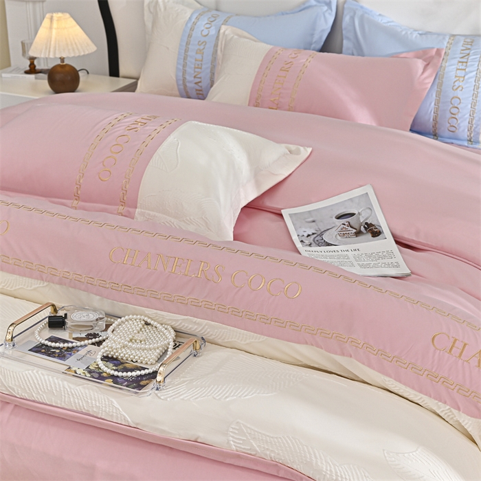 91家纺网 家纺一手货源 找家纺 富宁家纺 2025新款直播爆款水洗棉磨毛浮雕刺绣四件套-卡诗（提供买家秀） 粉叶子