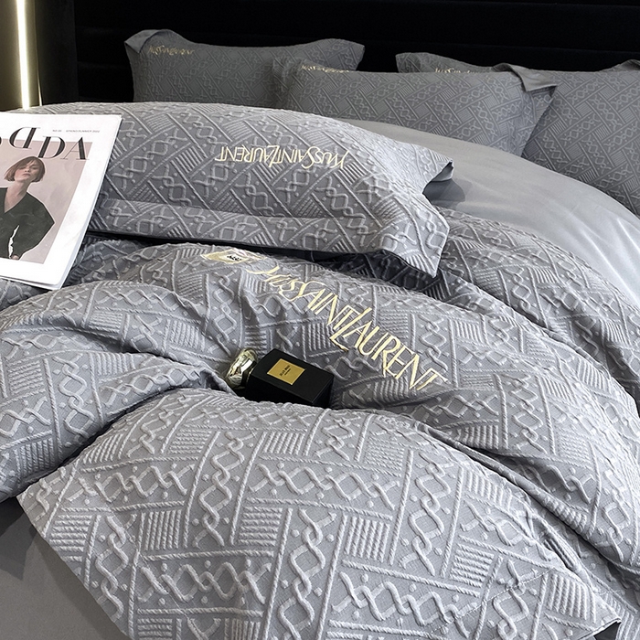 91家纺网 家纺一手货源 找家纺 优悦 2024新款时尚提花四件套-卡乐 卡乐-灰