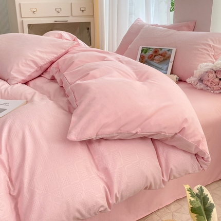 91家纺网 家纺一手货源 找家纺 （总）芷凡家纺 2024新款提花小方格四件套