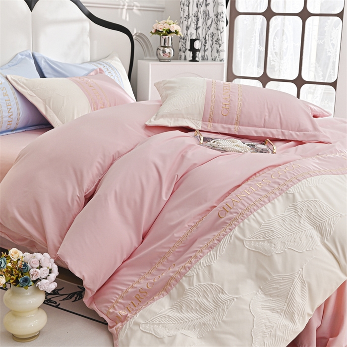 91家纺网 家纺一手货源 找家纺 富宁家纺 2025新款直播爆款水洗棉磨毛浮雕刺绣四件套-卡诗（提供买家秀） 粉叶子