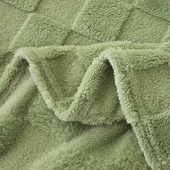 91家纺网 家纺一手货源 找家纺 芸锦豪 2024新款意大利面包格毛毯-卷边款 抹茶绿