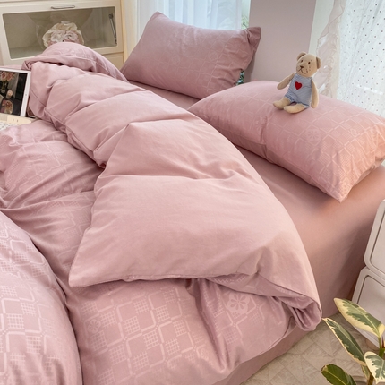 91家纺网 家纺一手货源 找家纺 （总）芷凡家纺 2024新款提花小方格四件套