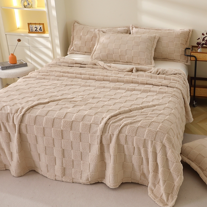 91家纺网 家纺一手货源 找家纺 芸锦豪 2024新款意大利面包格毛毯-卷边款 浅卡其