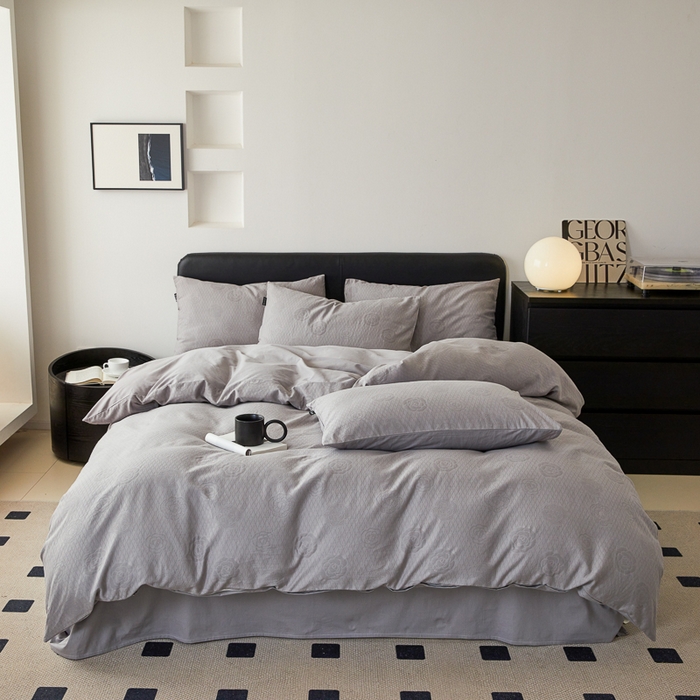 91家纺网 家纺一手货源 找家纺 优彩 2025新款A类全棉提花三层纱四件套 巴洛克初暖灰