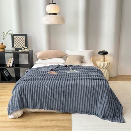 羋多 2024新款跨境仿兔毛绒多功能毛毯高克重魔法绒4公分宽抽条毛毯 静谧蓝