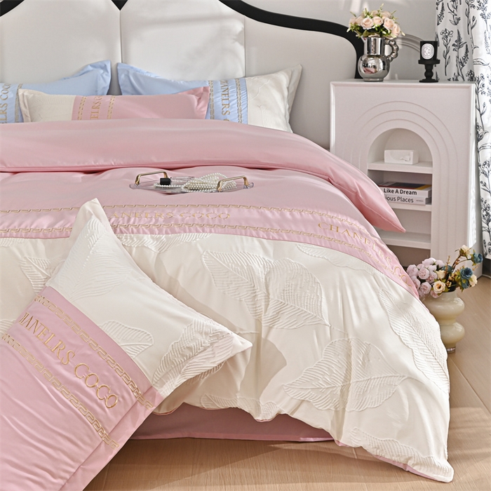 91家纺网 家纺一手货源 找家纺 富宁家纺 2025新款直播爆款水洗棉磨毛浮雕刺绣四件套-卡诗（提供买家秀） 粉叶子