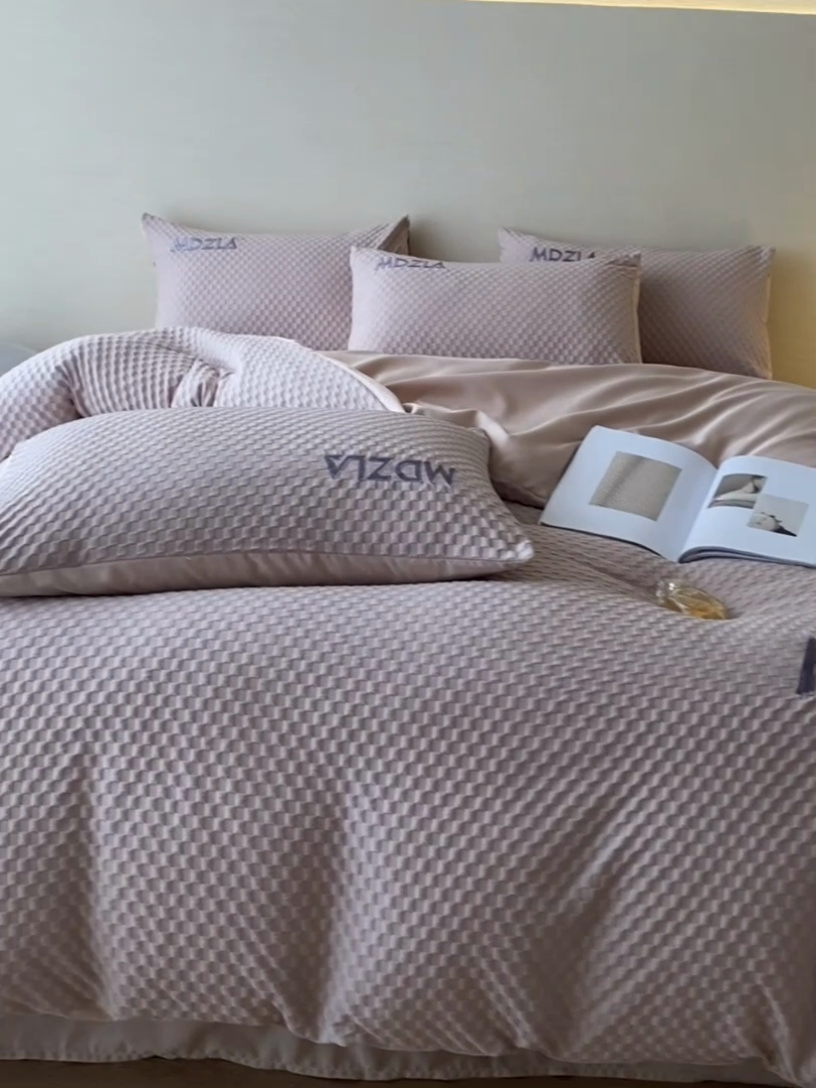 91家纺网 家纺一手货源 找家纺 （总）优悦 2024新款泡泡格时尚提花四件套