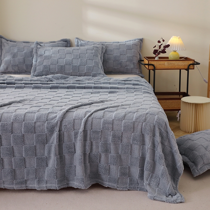 91家纺网 家纺一手货源 找家纺 芸锦豪 2024新款意大利面包格毛毯-卷边款 蓝灰