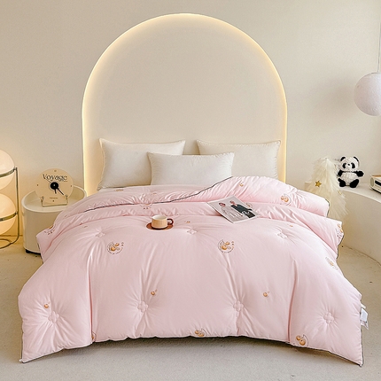 91家纺网 家纺一手货源 找家纺 心悦 2024新款全棉印花大豆被 被子被芯 亮豆粉