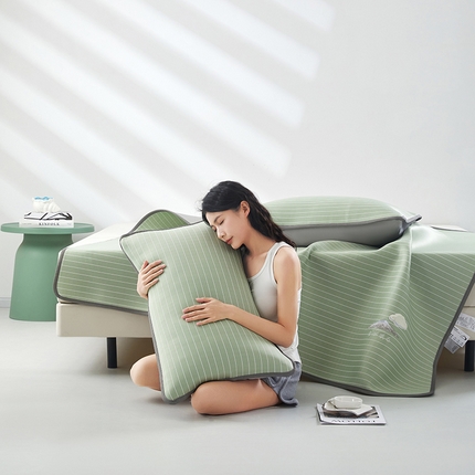 91家纺网 家纺一手货源 找家纺 好眠好梦家纺 2024新款冰岛系列云眠纳凉绣花床单款冰丝席 冰岛-橄榄绿