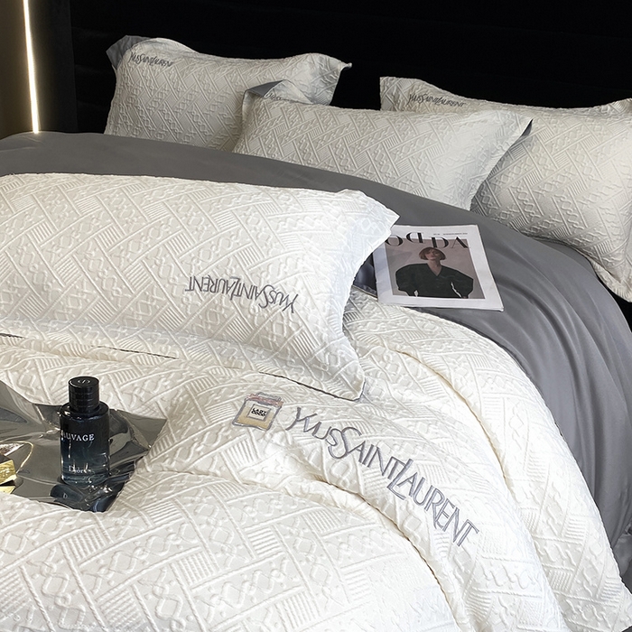 91家纺网 家纺一手货源 找家纺 优悦 2024新款时尚提花四件套-卡乐 卡乐-白灰