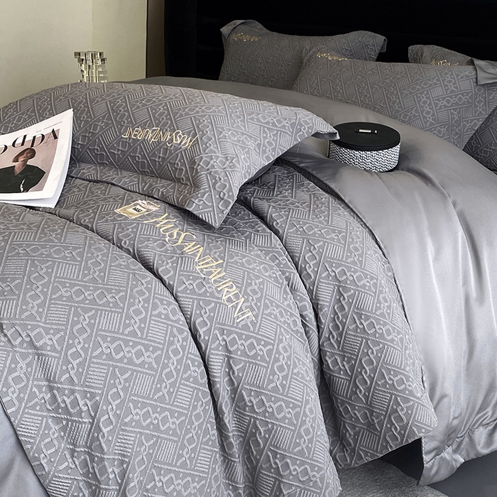 91家纺网 家纺一手货源 找家纺 优悦 2024新款时尚提花四件套-卡乐 卡乐-灰