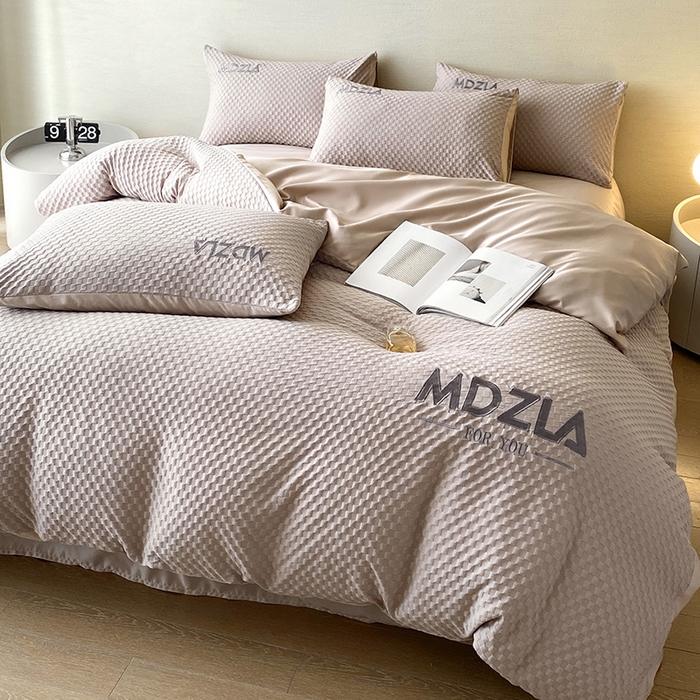 91家纺网 家纺一手货源 找家纺 优悦 2024新款泡泡格时尚提花四件套 泡泡格-香槟