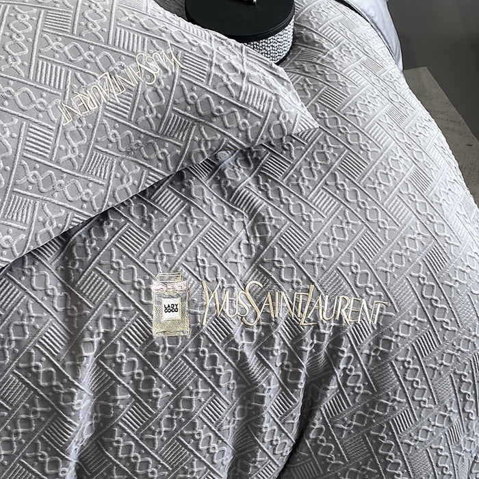 91家纺网 家纺一手货源 找家纺 优悦 2024新款时尚提花四件套-卡乐 卡乐-灰