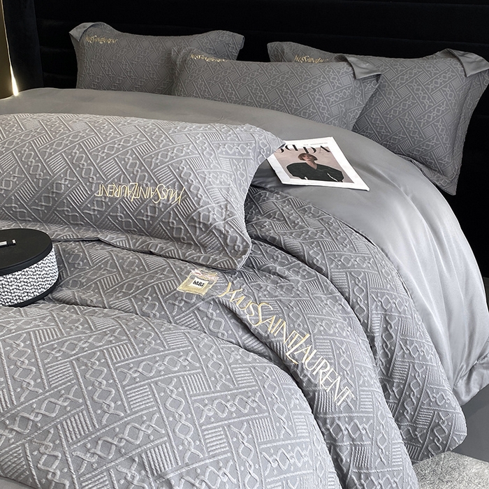 91家纺网 家纺一手货源 找家纺 优悦 2024新款时尚提花四件套-卡乐 卡乐-灰