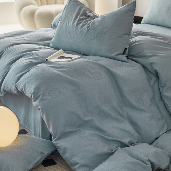 91家纺网 家纺一手货源 找家纺 优彩 2025新款A类全棉提花三层纱四件套 巴洛克雾兰