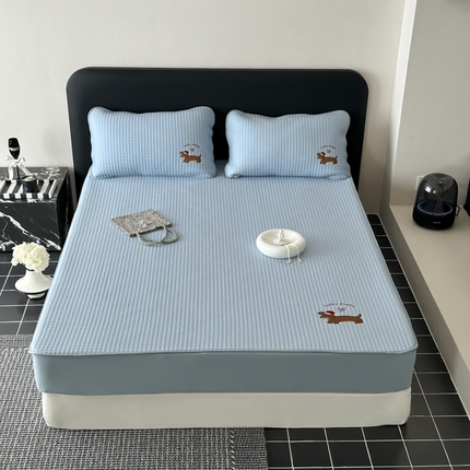 JUICY 橘滋家纺 2024新款高定版A类高分子凉感凉席绣花系列三件套 小狗快跑-蓝