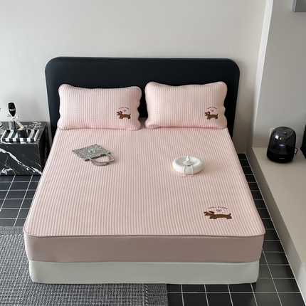 91家纺网 家纺一手货源 找家纺 （总）JUICY 橘滋家纺 2024新款高定版A类高分子凉感凉席绣花系列三件套