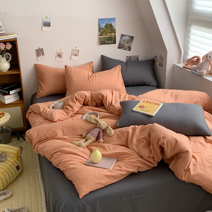 91家纺网 家纺一手货源 找家纺 优迈 2024新款ins风小红书同款纯色双拼水洗棉四件套亲肤加厚磨毛四件套混搭系列-单被套单床单单枕套单床笠 棚拍图 落日橘灰