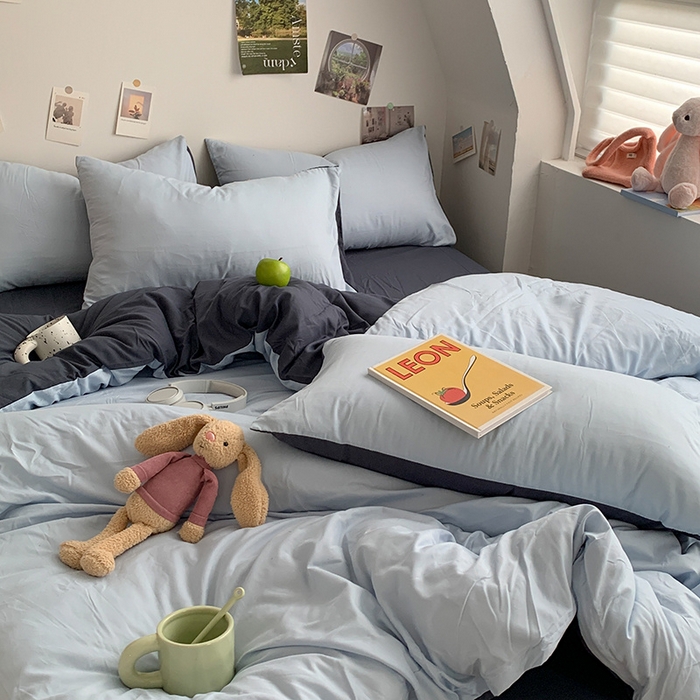 91家纺网 家纺一手货源 找家纺 优迈 2024新款ins风小红书同款纯色双拼水洗棉四件套亲肤加厚磨毛四件套混搭系列-单被套单床单单枕套单床笠 棚拍图 海蓝灰