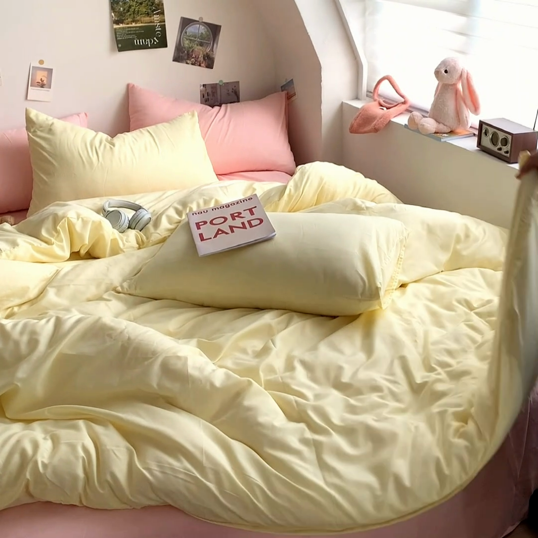 91家纺网 家纺一手货源 找家纺 优迈 2024新款ins风小红书同款纯色双拼水洗棉四件套亲肤加厚磨毛四件套混搭系列-单被套单床单单枕套单床笠 棚拍图 芝士粉桃