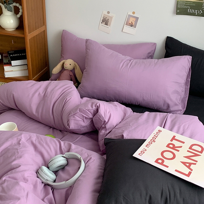 91家纺网 家纺一手货源 找家纺 优迈 2024新款ins风小红书同款纯色双拼水洗棉四件套亲肤加厚磨毛四件套混搭系列-单被套单床单单枕套单床笠 棚拍图 葡萄紫黑