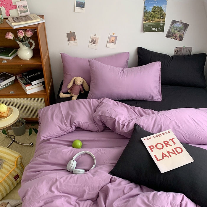 91家纺网 家纺一手货源 找家纺 优迈 2024新款ins风小红书同款纯色双拼水洗棉四件套亲肤加厚磨毛四件套混搭系列-单被套单床单单枕套单床笠 棚拍图 葡萄紫黑