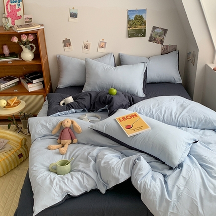 91家纺网 家纺一手货源 找家纺 （总）优迈 2024新款ins风小红书同款纯色双拼水洗棉四件套亲肤加厚磨毛四件套混搭系列-单被套单床单单枕套单床笠 棚拍图