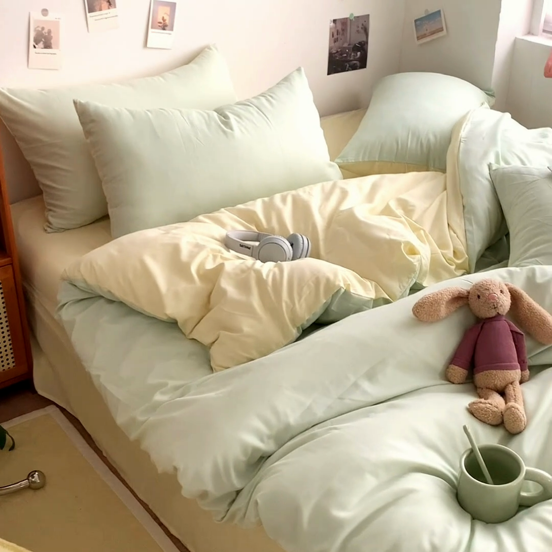 91家纺网 家纺一手货源 找家纺 优迈 2024新款ins风小红书同款纯色双拼水洗棉四件套亲肤加厚磨毛四件套混搭系列-单被套单床单单枕套单床笠 棚拍图 薄荷芝士