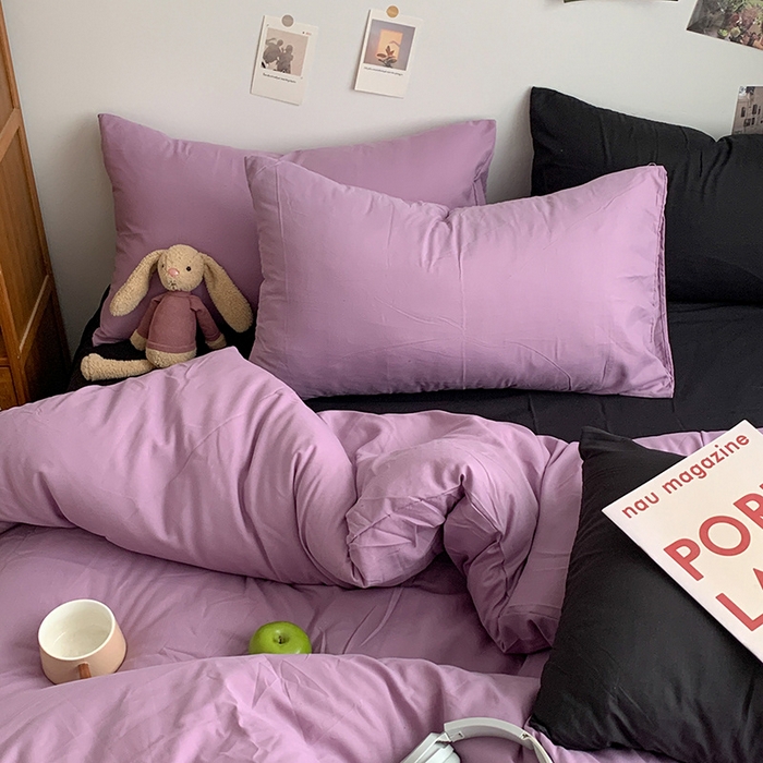 91家纺网 家纺一手货源 找家纺 优迈 2024新款ins风小红书同款纯色双拼水洗棉四件套亲肤加厚磨毛四件套混搭系列-单被套单床单单枕套单床笠 棚拍图 葡萄紫黑