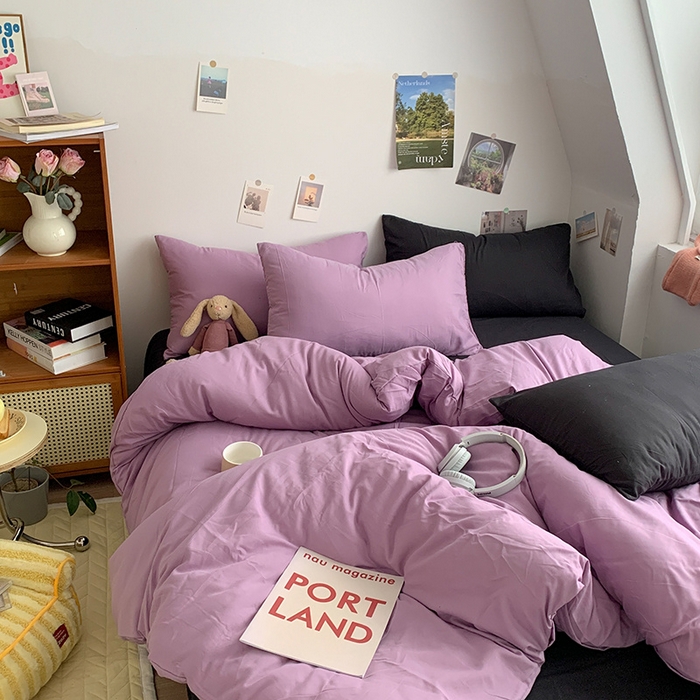 91家纺网 家纺一手货源 找家纺 优迈 2024新款ins风小红书同款纯色双拼水洗棉四件套亲肤加厚磨毛四件套混搭系列-单被套单床单单枕套单床笠 棚拍图 葡萄紫黑