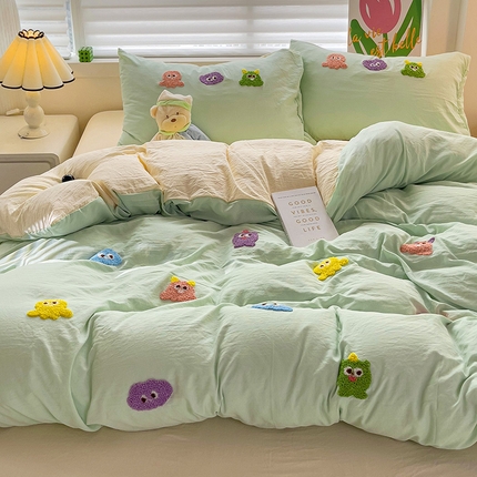 91家纺网 家纺一手货源 找家纺 韩巢家纺 2024热款超柔水洗棉毛巾绣床上用品四件套学生宿舍三件套-小精灵系列（提供精美卖家秀 ） 小精灵浅黄绿