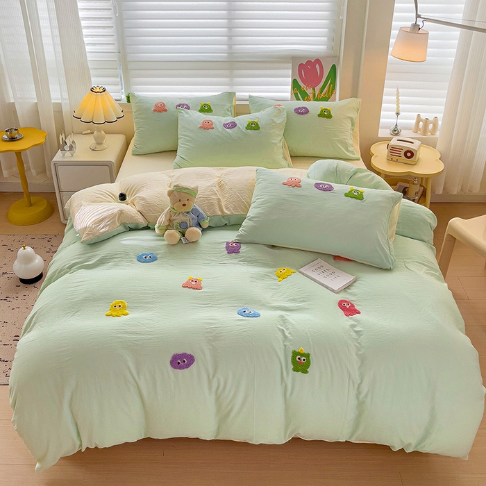 91家纺网 家纺一手货源 找家纺 韩巢家纺 2024热款超柔水洗棉毛巾绣床上用品四件套学生宿舍三件套-小精灵系列（提供精美卖家秀 ） 小精灵浅黄绿