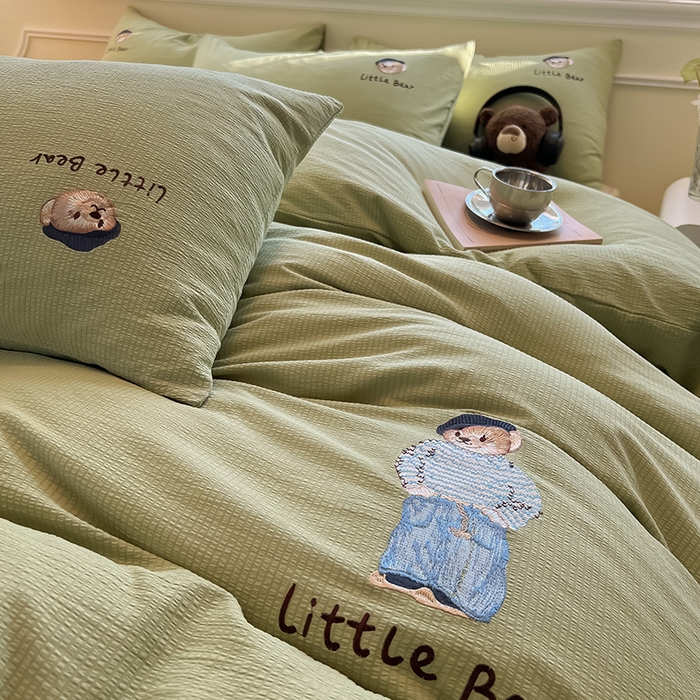 91家纺网 家纺一手货源 找家纺 眠帛家居 2024新款水洗棉提花刺绣四件套熊先生-风格二 熊先生-果绿