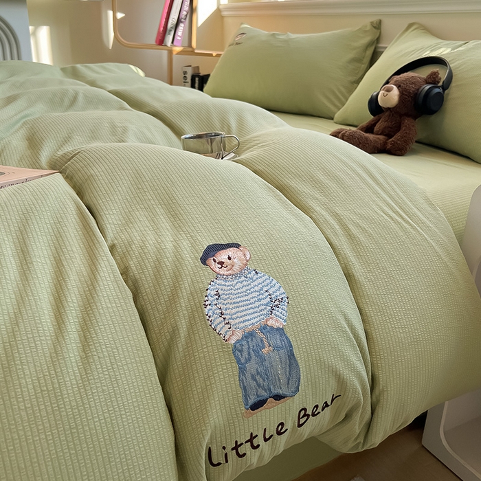 91家纺网 家纺一手货源 找家纺 眠帛家居 2024新款水洗棉提花刺绣四件套熊先生-风格二 熊先生-果绿