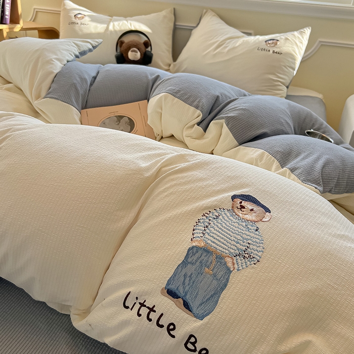 91家纺网 家纺一手货源 找家纺 眠帛家居 2024新款水洗棉提花刺绣四件套熊先生-风格二 熊先生-奶杏-雾灰