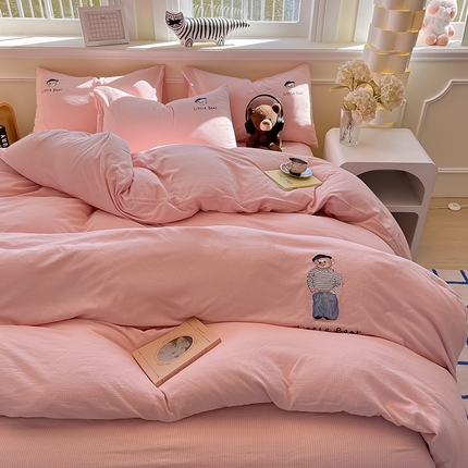 眠帛家居 2024新款水洗棉提花刺绣四件套熊先生-风格二 熊先生-奶油粉