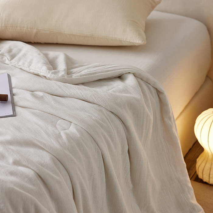 91家纺网 家纺一手货源 找家纺 2024新款全新系列天丝麻纯色多功能夏被-包边款 天丝麻本白色多功能夏被-包边款