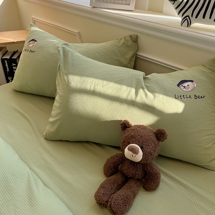 91家纺网 家纺一手货源 找家纺 眠帛家居 2024新款水洗棉提花刺绣四件套熊先生-风格二 熊先生-果绿