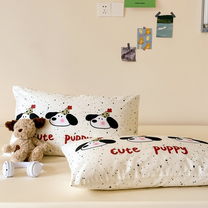 91家纺网 家纺一手货源 找家纺 觅糖家纺 2024新款全棉双面数码印花枕套 ins卡通-三只小狗