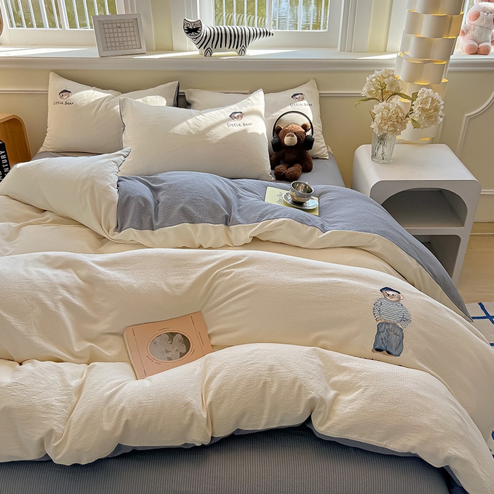 91家纺网 家纺一手货源 找家纺 眠帛家居 2024新款水洗棉提花刺绣四件套熊先生-风格二 熊先生-奶杏-雾灰