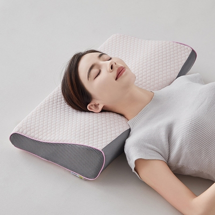 91家纺网 家纺一手货源 找家纺 （总）沃兰国际 2024新款针织布蝶形天然乳胶枕35*60*8/12cm