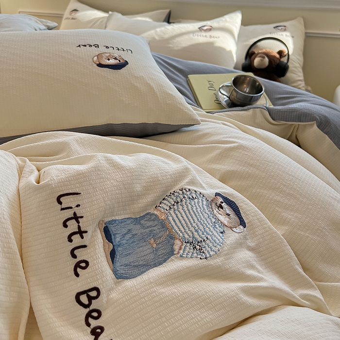 91家纺网 家纺一手货源 找家纺 眠帛家居 2024新款水洗棉提花刺绣四件套熊先生-风格二 熊先生-奶杏-雾灰