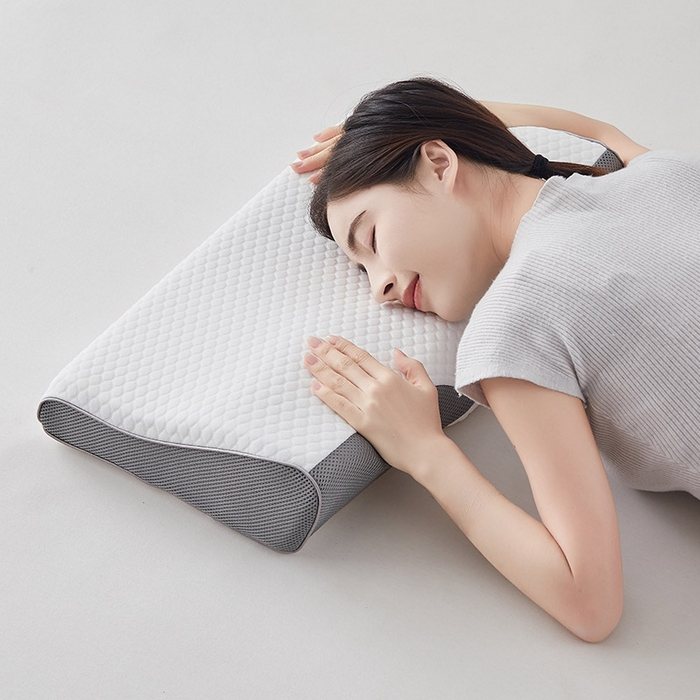 91家纺网 家纺一手货源 找家纺 （总）沃兰国际 2024新款针织布蝶形天然乳胶枕35*60*8/12cm