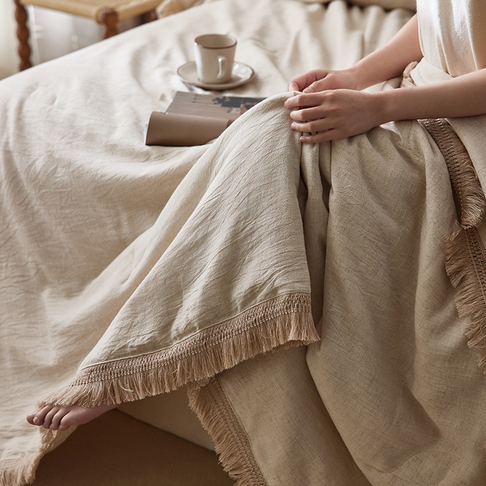 91家纺网 家纺一手货源 找家纺 （总）2024新款全新系列天丝麻纯色多功能夏被-流苏款