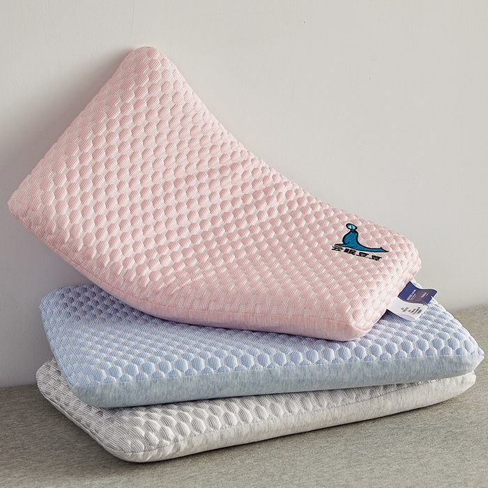 91家纺网 家纺一手货源 找家纺 （总）沃兰国际 2024新款儿童云眠凉感豆豆乳胶枕枕头枕芯30*50cm