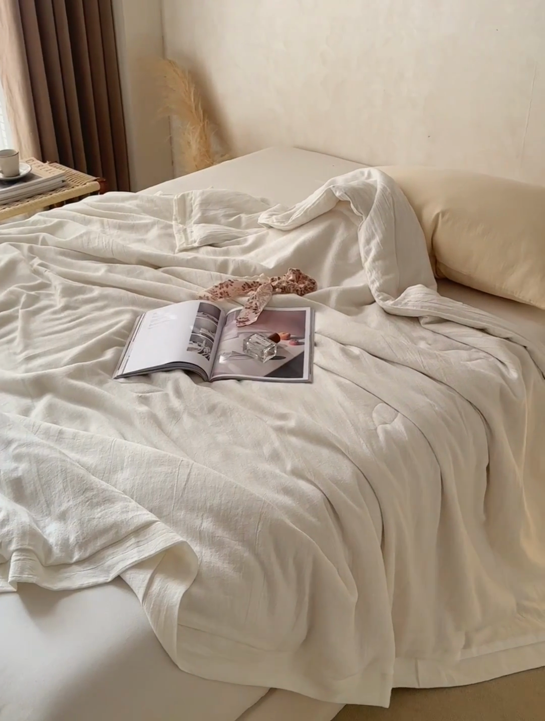 91家纺网 家纺一手货源 找家纺 2024新款全新系列天丝麻纯色多功能夏被-包边款 天丝麻本白色多功能夏被-包边款