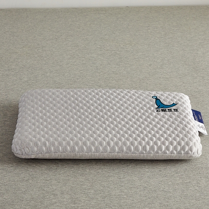 91家纺网 家纺一手货源 找家纺 沃兰国际 2024新款儿童云眠凉感豆豆乳胶枕枕头枕芯30*50cm 豆豆灰