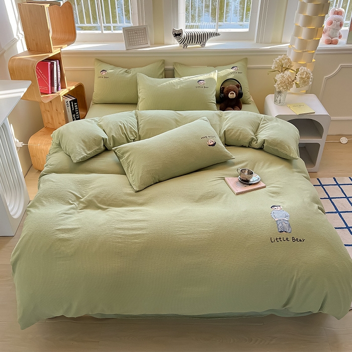 91家纺网 家纺一手货源 找家纺 眠帛家居 2024新款水洗棉提花刺绣四件套熊先生-风格二 熊先生-果绿